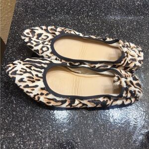 Leopard Print Ballet Flats with Rounded Toe and Black Trim